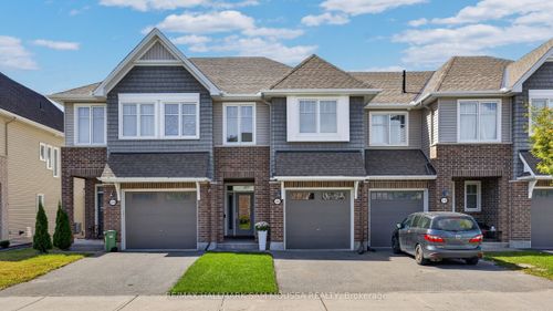 136 Lavatera St, House with 3 bedrooms, 3 bathrooms and 2 parking in Ottawa ON | Card Image