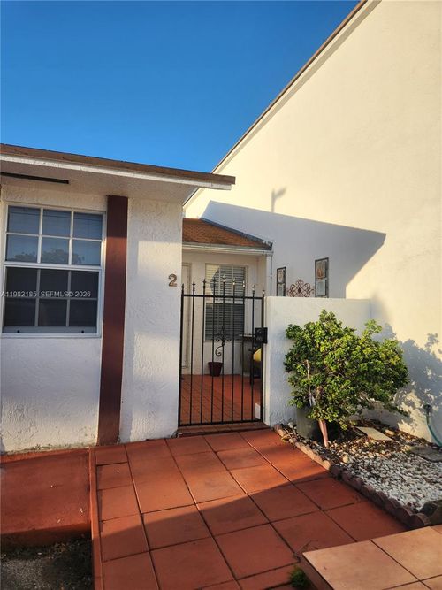 apt-2-12193 Sw 10th St, Miami, FL, 33184-2486 | Card Image