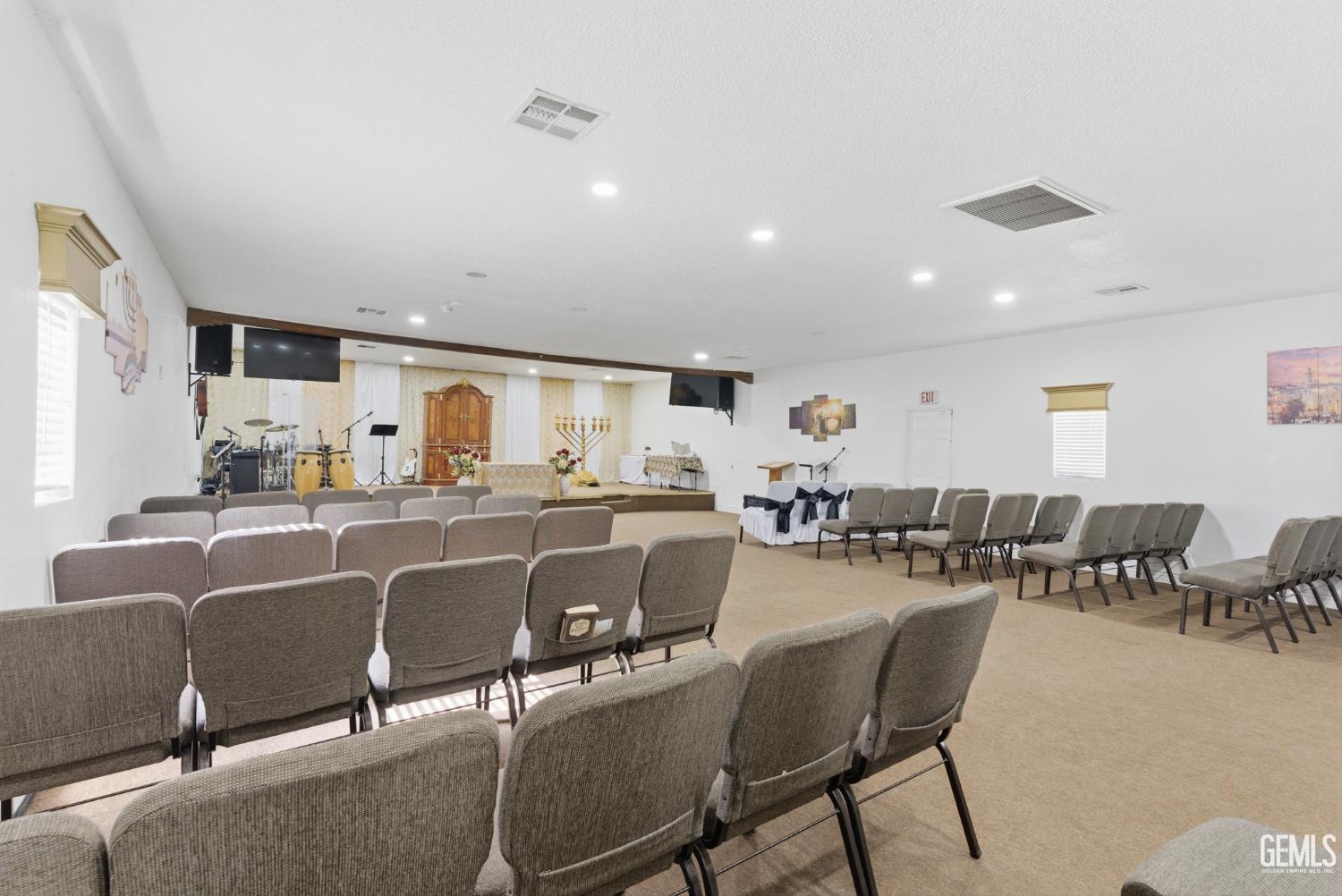 Commercial Sale in Arvin 4