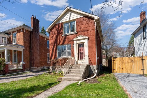 32 Livingston Ave, Kingston, ON, K7L4L2 | Card Image