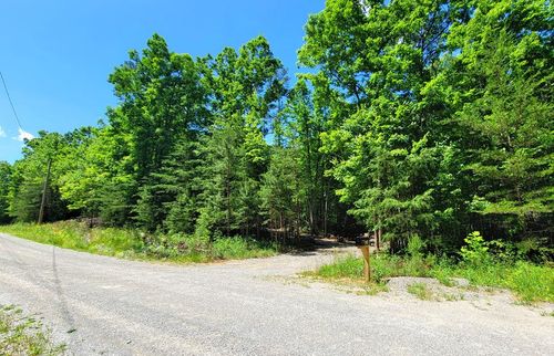 638 Flat Top View Ln, Wilder, TN, 38589-5009 | Card Image