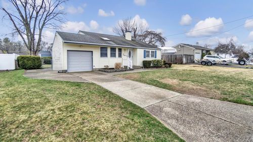 2914 Acorn Ave, Medford, NY, 11763-1979 | Card Image
