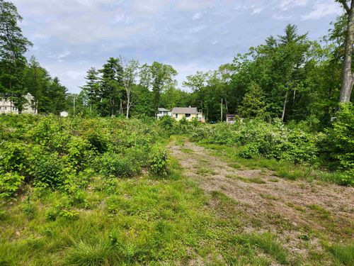 19 Maple Ave, Newton, NH, 03858-3107 | Card Image