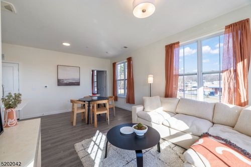 2bed-377 Summerhill Rd, East Brunswick, NJ, 08816-4537 | Card Image