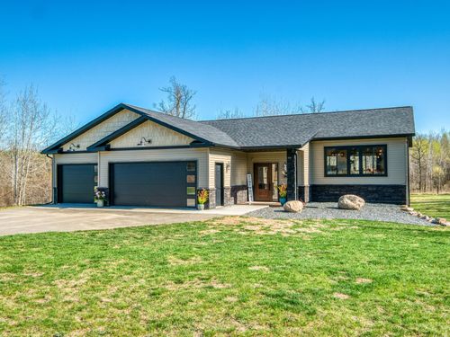 7577 Emerald Pines Dr Nw, Bemidji, MN, 56601-6477 | Card Image
