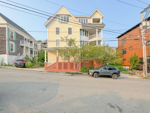 2c-9 Waterville Street, Portland, ME, 04101 | Card Image