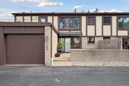 1100 Country Club Dr, Saint Clair Shores, MI, 48082-2947 | Card Image