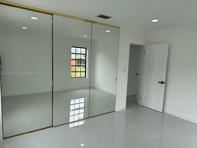 4314 Sw 97 Th Ct, House other with 5 bedrooms, 2 bathrooms and null parking in Miami FL | Image 24
