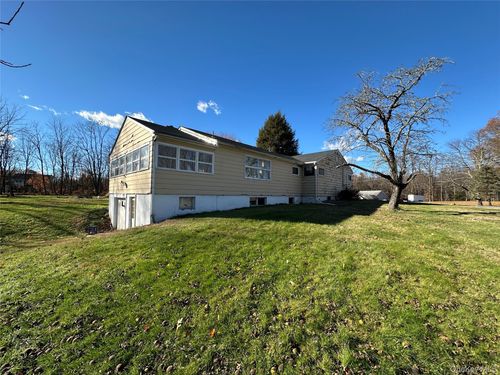 164 Van Keuren Ave, Pine Bush, NY, 12566-6617 | Card Image
