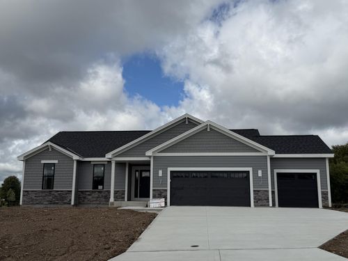N101W17078 Tanglewood Dr, Germantown, WI, 53022-8800 | Card Image