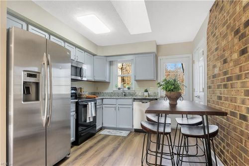 2721 Linden Ln, WILLIAMSBURG, VA, 23185-8030 | Card Image