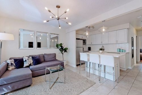 61 Cameron St, Toronto, ON, M5T2H1 | Card Image