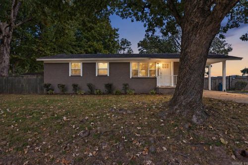 39 Plantation Dr, Little Rock, AR, 72206-2740 | Card Image