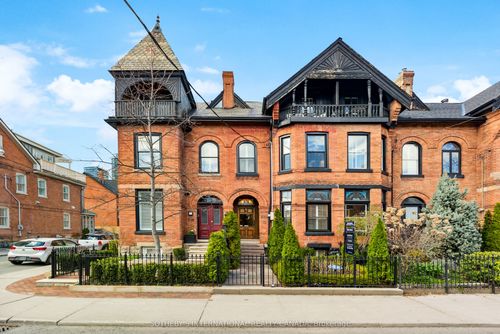 328 Wellesley St E, Toronto, ON, M4X1H3 | Card Image