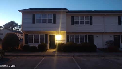 90 Century Ct, Swansboro, NC, 28584-8364 | Card Image