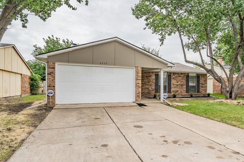 6925 Sandstone Ct, Fort Worth, TX, 76120-1319 | Card Image