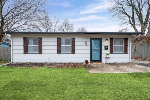 4705 Melody Ln, Kansas City, KS, 66106-3535 | Card Image