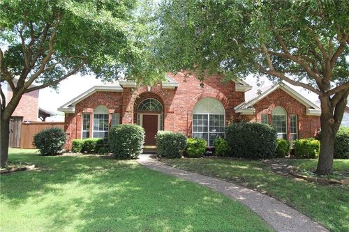 9814 Honeysuckle Dr, Frisco, TX, 75035-7081 | Card Image