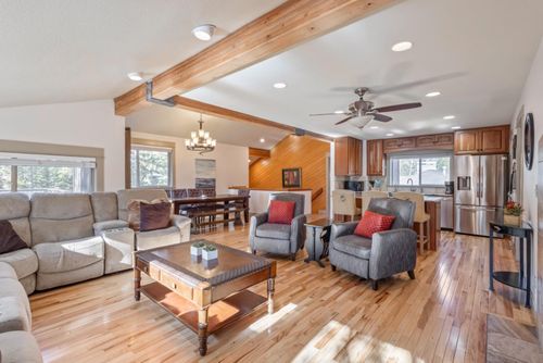 17822 Big Leaf Ln, Sunriver, OR, 97707 | Card Image