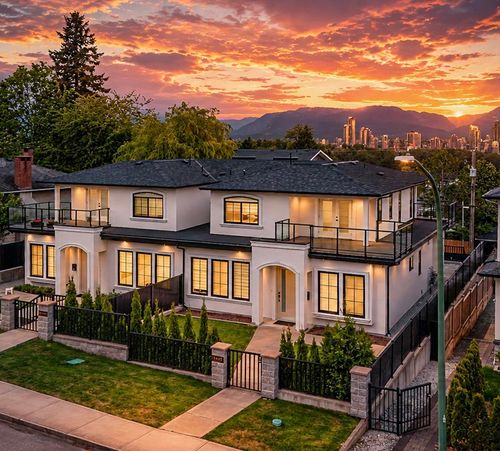 4643 Bond St, Burnaby, BC, V5H1G7 | Card Image