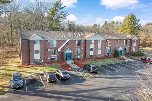 202-123 English Village Road, Manchester, NH, 03102 | Card Image