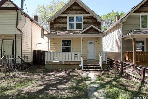 1420 Garnet Street, Regina, SK, S4T2Y5 | Card Image
