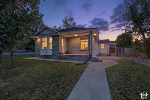 86 N 300 E, Fairview, UT, 84629-5666 | Card Image