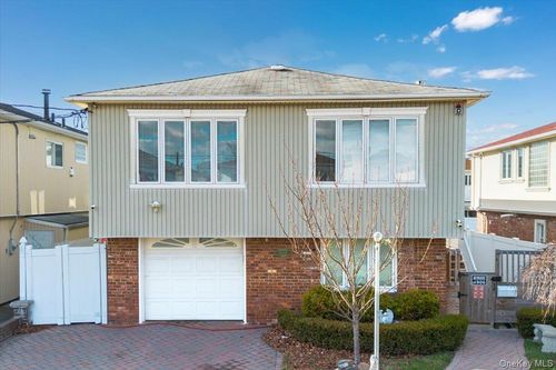 161 86th St, Howard Beach, NY, 11414-3327 | Card Image
