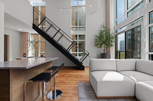 403-988 Richards St, Vancouver, BC, V6B8R2 | Card Image