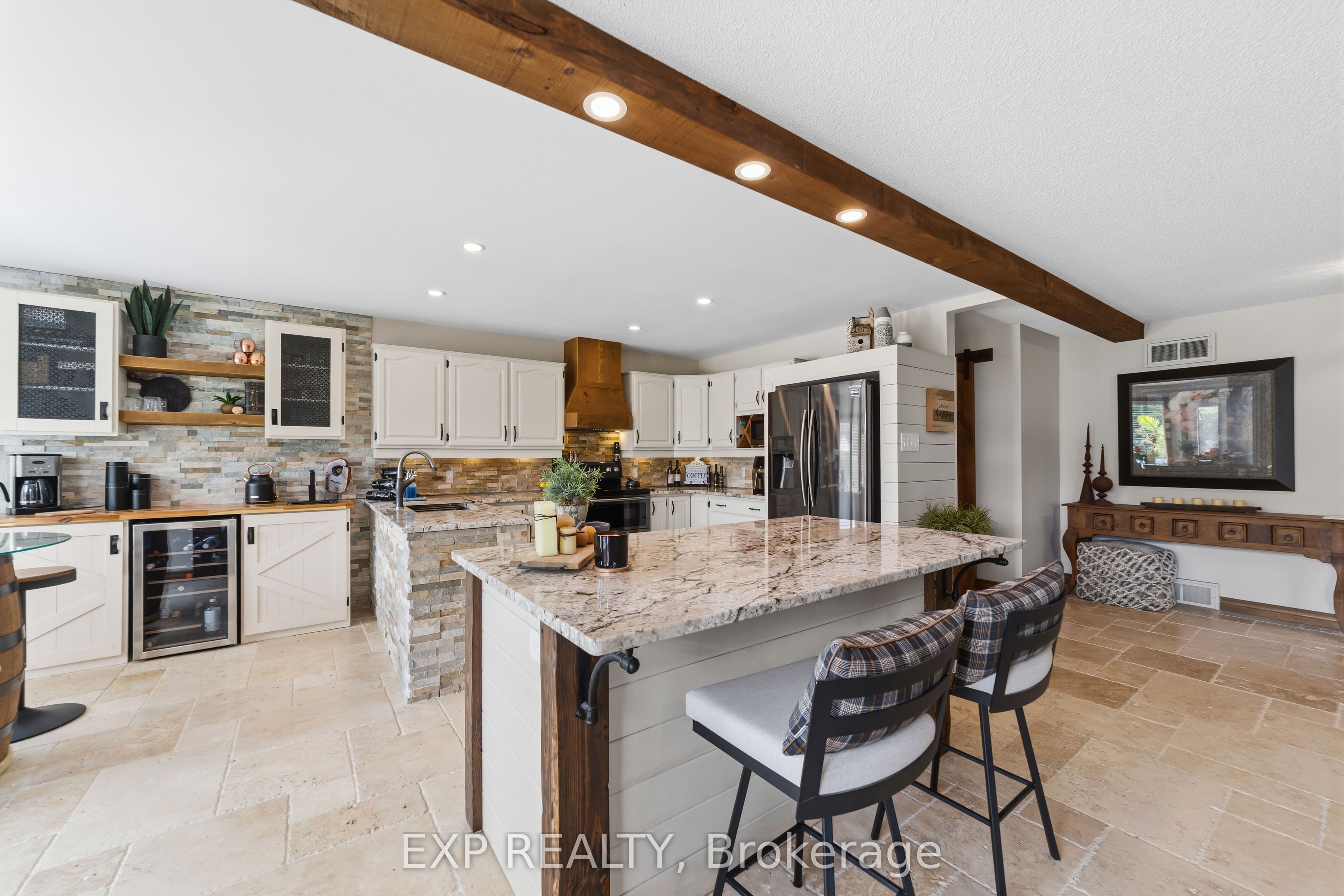 Residential in Thames Centre 4