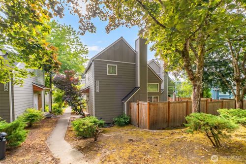 a-8442 26th Ave Sw, Seattle, WA, 98106-3255 | Card Image