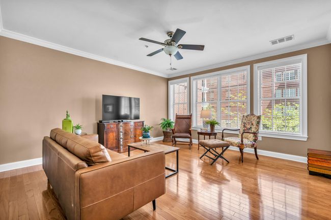 APT-101 - 3520 Central Ave, Condo with 2 bedrooms, 3 bathrooms and null parking in Memphis TN | Image 5
