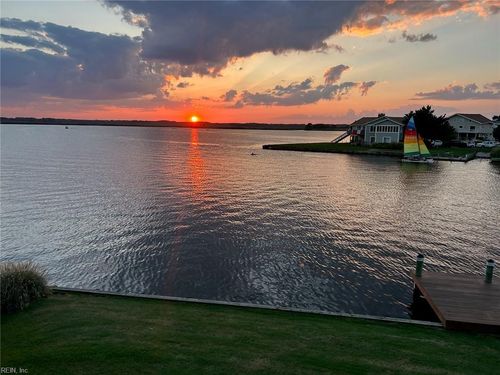 336 Whiting Ln, Virginia Beach, VA, 23456-4451 | Card Image