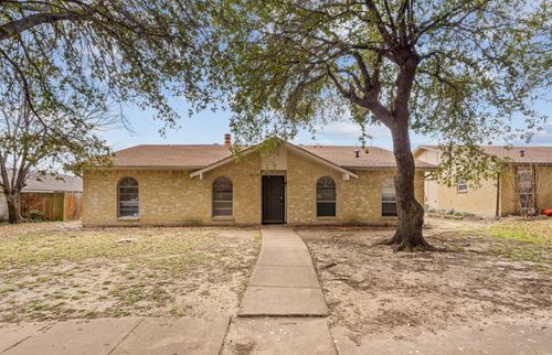 2918 Pinewood Dr, Garland, TX, 75044-5972 | Card Image