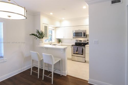 52d-7740 Sw 54th Ct, Miami, FL, 33143-5752 | Card Image