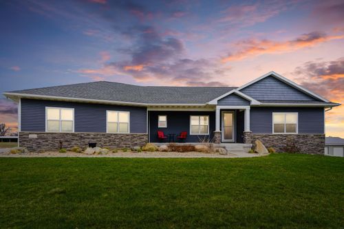 4554 Ranchero Road, Hudson, IA, 50643 | Card Image