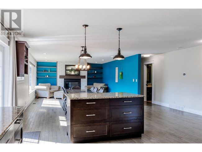 11885 Middleton Rd, House other with 5 bedrooms, 4 bathrooms and 3 parking in Lake Country BC | Image 9