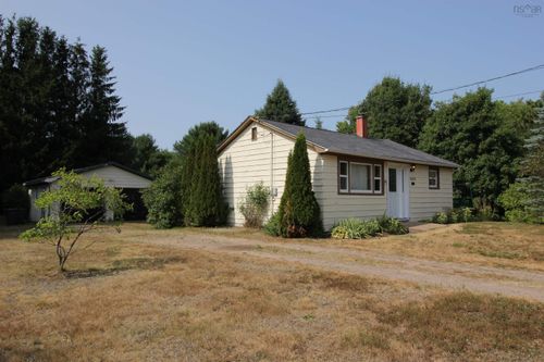 14621 Highway 1, Wilmot, NS, B0P1W0 | Card Image