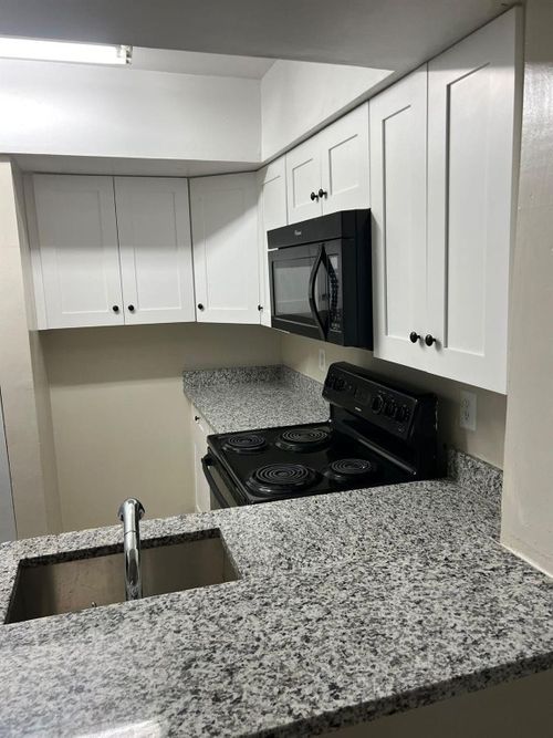 7027-7027 W Sunrise Blvd, Plantation, FL, 33313-4450 | Card Image