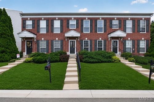 409 Parkview Place Dr, Ellisville, MO, 63021-4642 | Card Image