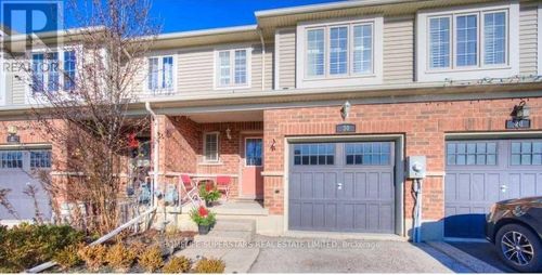 30 Pumpkin Pass, Binbrook, ON, L0R1C0 | Card Image