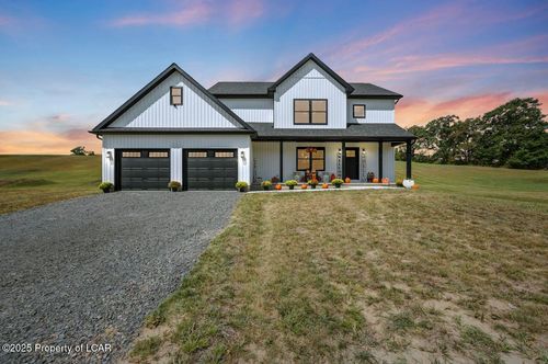 15 Shickshinny Lake Rd, Shickshinny, PA, 18655-4012 | Card Image