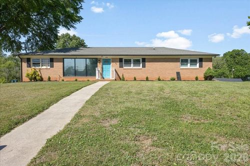 1236 Landsdowne Dr, Gastonia, NC, 28054-2720 | Card Image