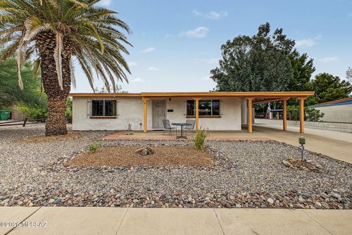 141 E El Naranjo, Green Valley, AZ, 85614-2217 | Card Image