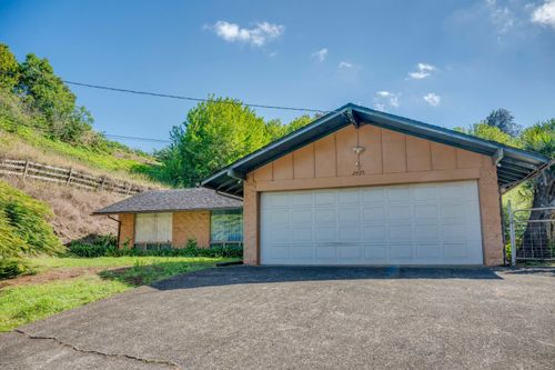 2475 Kaupakalua Rd, Haiku, HI, 96708-6023 | Card Image