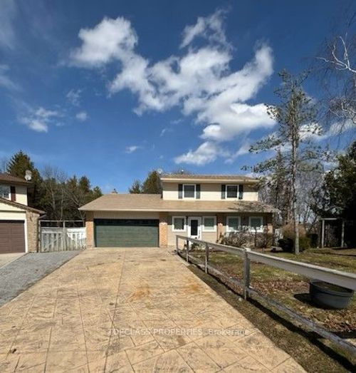3 Royal Oak Rd, Mount Albert, ON, L0G1M0 | Card Image