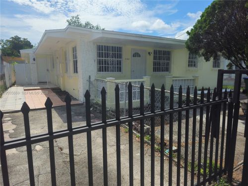 2521-2523 Nw 13th Ave, Miami, FL, 33142 | Card Image