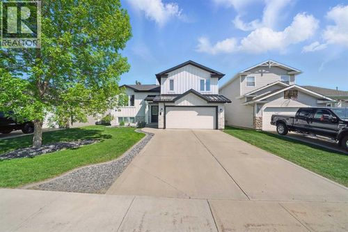 111 Reichley St, Red Deer, AB, T4P3X8 | Card Image