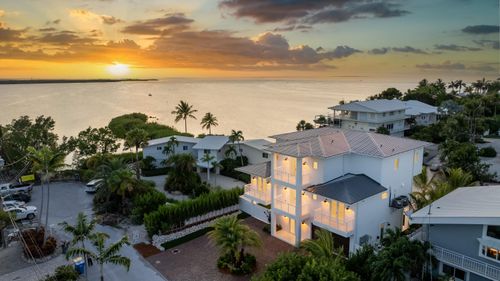 206 Plantation Ave, Tavernier, FL, 33070-2235 | Card Image