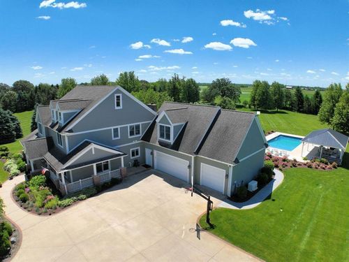 5021 Sherwood Ct, Burlington, WI, 53105-6919 | Card Image